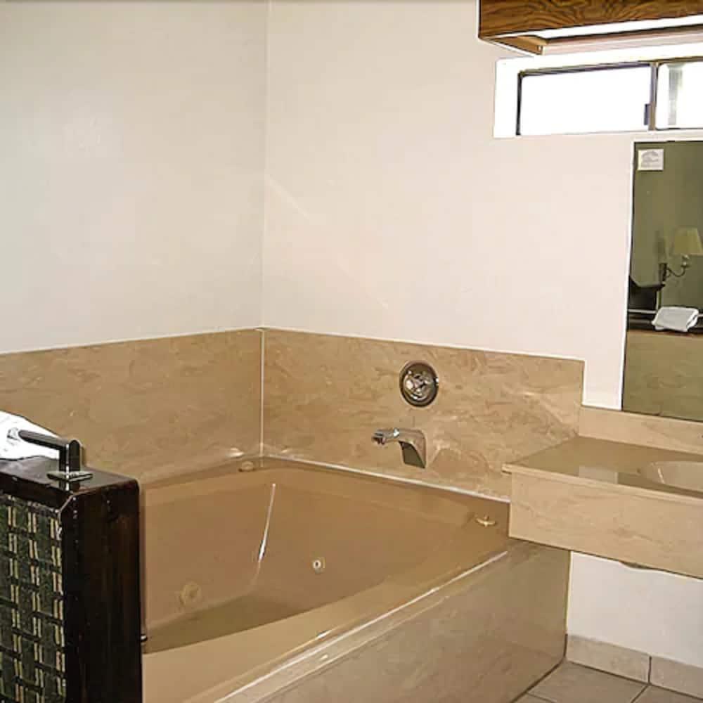 Jamestown Railtown Motel Екстериор снимка