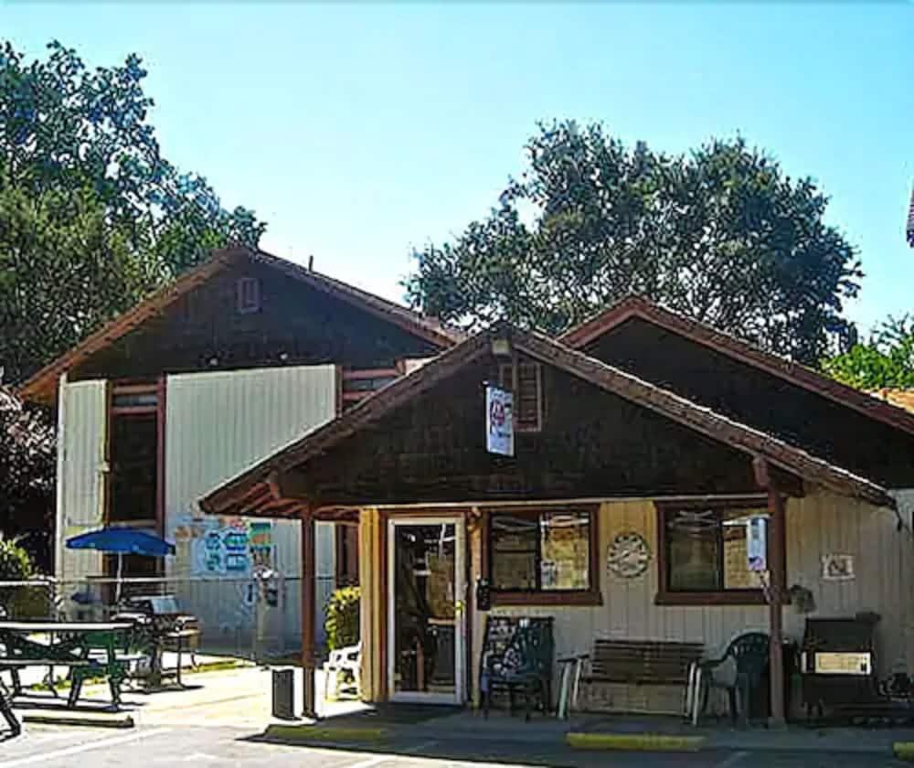 Jamestown Railtown Motel Екстериор снимка