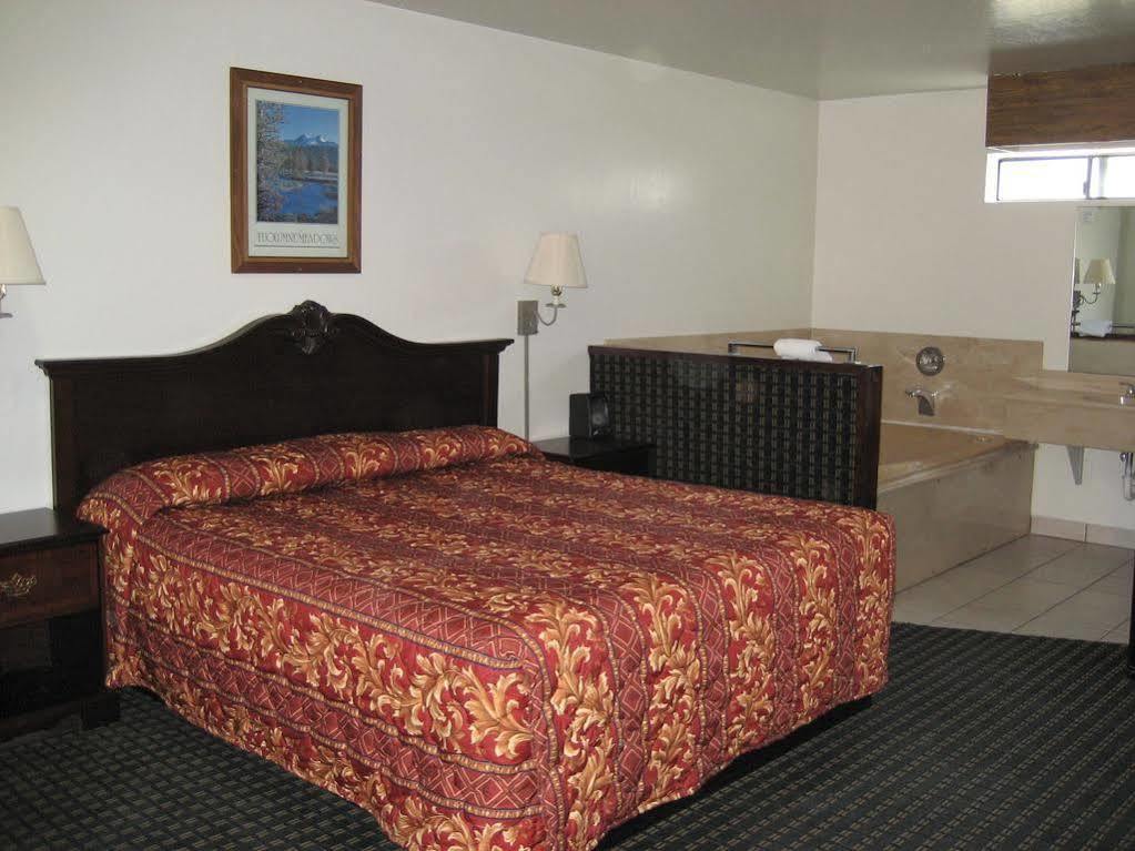 Jamestown Railtown Motel Екстериор снимка