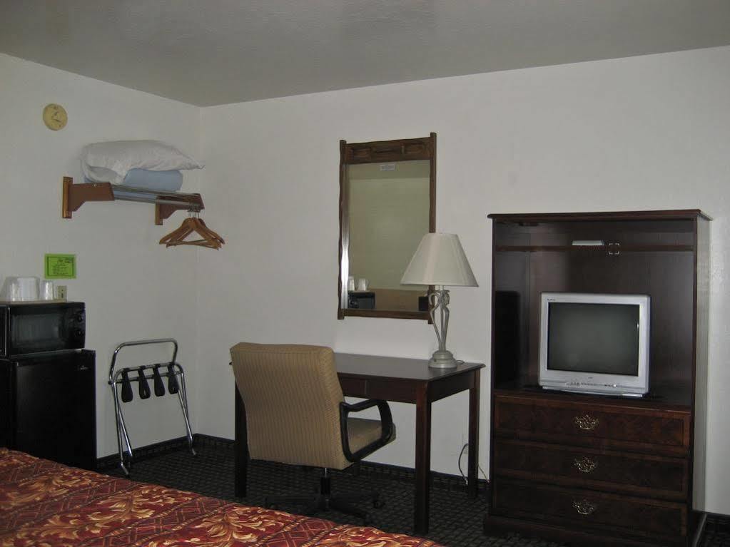 Jamestown Railtown Motel Екстериор снимка